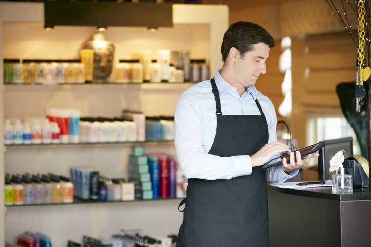 Why Retailers Are Turning to Tablet Training Technology to Boost Performance