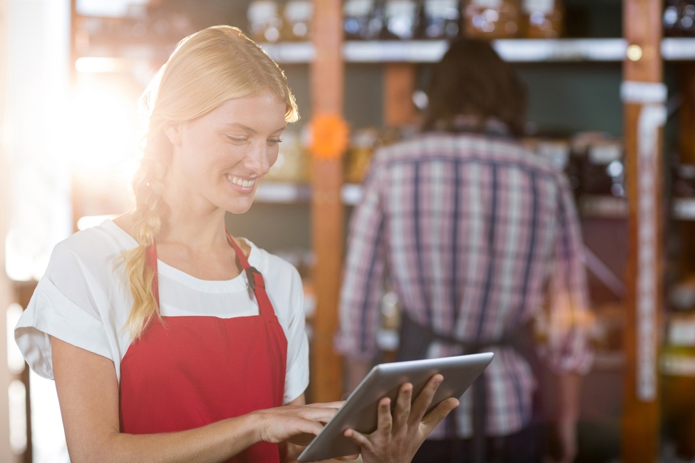 How to Empower Retail Employees With Modern Learning Technology